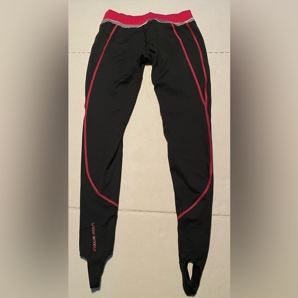 Under Armour Coldgear Fitted Stirrup leggings womens size Medium